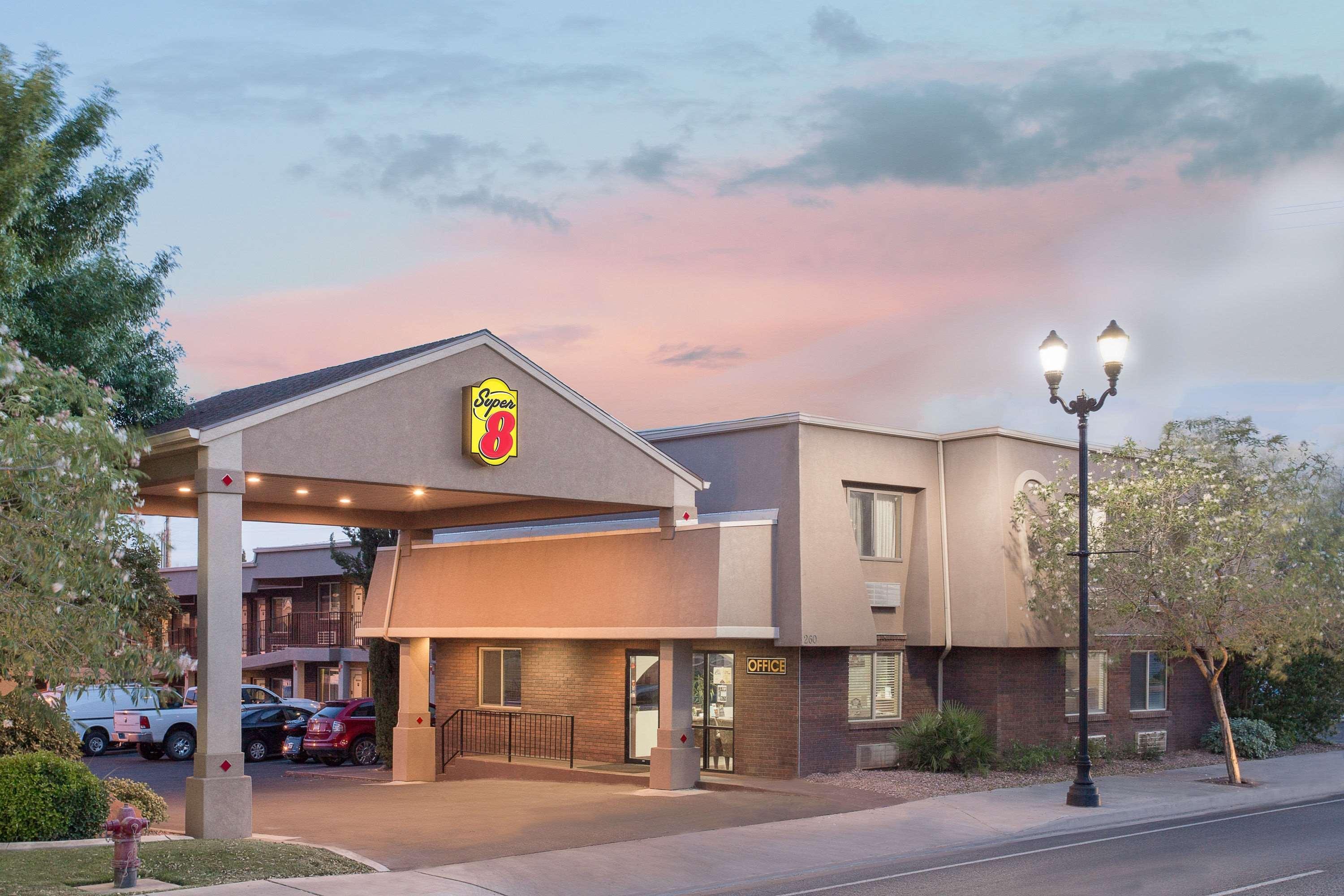 Super 8 By Wyndham St. George Ut Motel Exterior photo