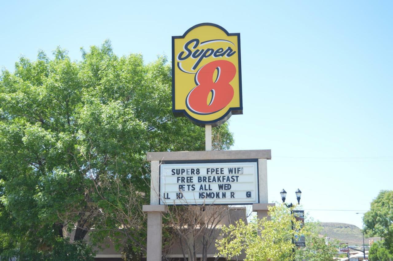 Super 8 By Wyndham St. George Ut Motel Exterior photo